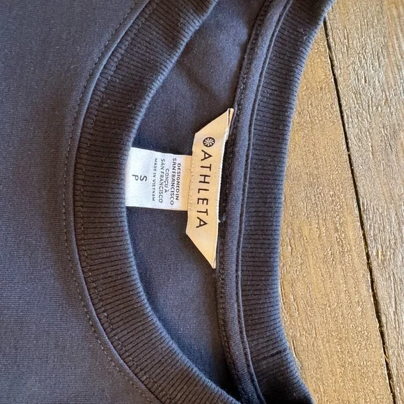 NWT Athleta Gallery Top 2.0 - ladies small - Picture 6 of 8